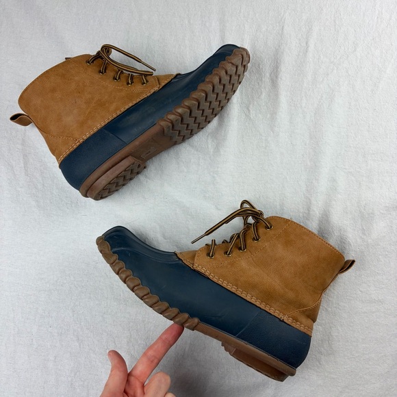 Henry Ferrera Women’s Tan Navy Faux Leather Lace Up Duck Boots sz. 8 - Picture 13 of 13